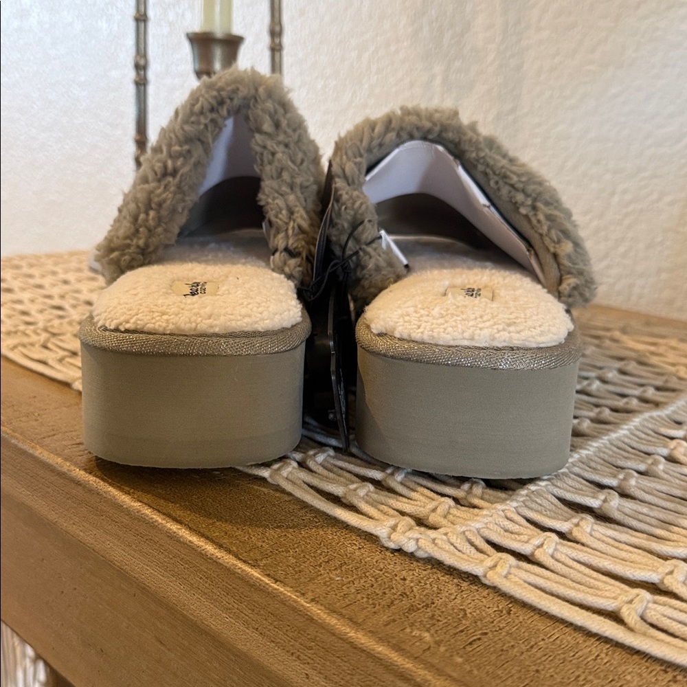 Dearfoams Cozy Comfort Women's Platform Terry Slide Slipper - Picture 6 of 9